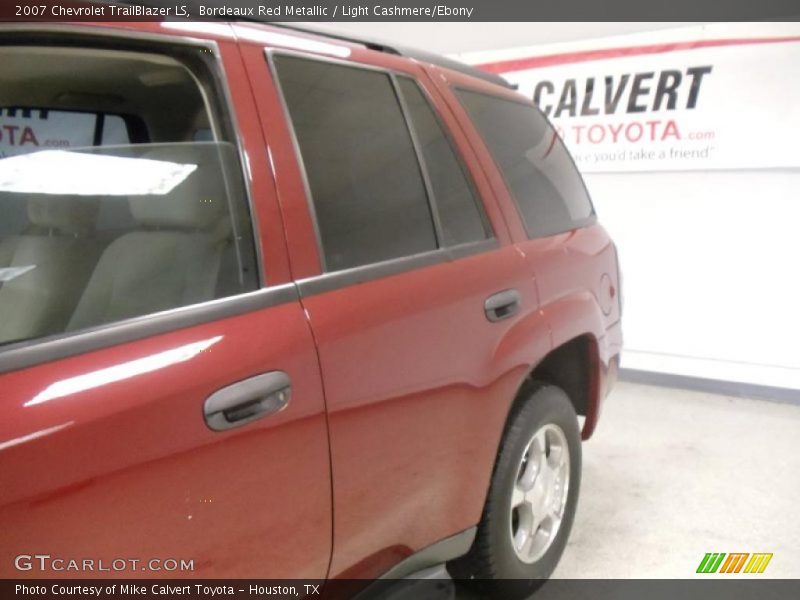 Bordeaux Red Metallic / Light Cashmere/Ebony 2007 Chevrolet TrailBlazer LS