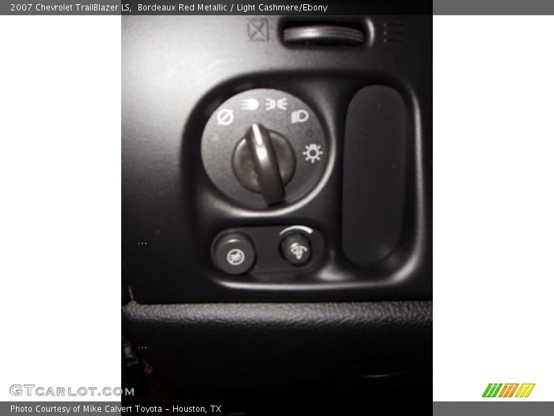 Bordeaux Red Metallic / Light Cashmere/Ebony 2007 Chevrolet TrailBlazer LS