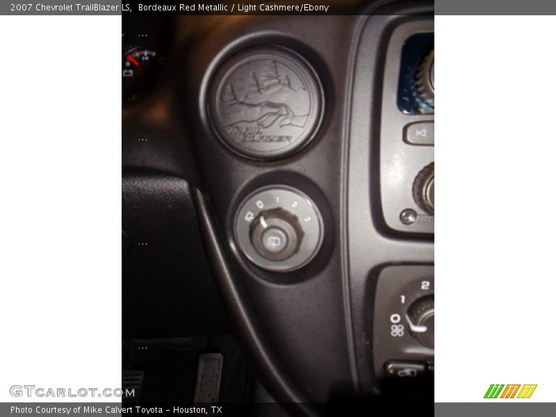 Bordeaux Red Metallic / Light Cashmere/Ebony 2007 Chevrolet TrailBlazer LS