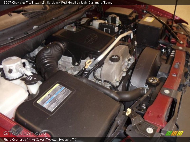 Bordeaux Red Metallic / Light Cashmere/Ebony 2007 Chevrolet TrailBlazer LS