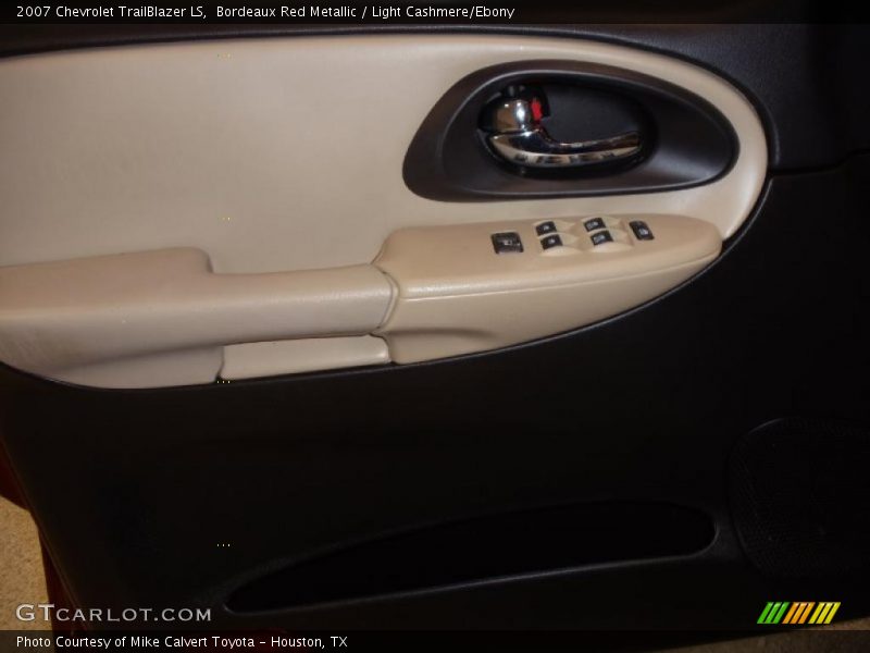 Bordeaux Red Metallic / Light Cashmere/Ebony 2007 Chevrolet TrailBlazer LS