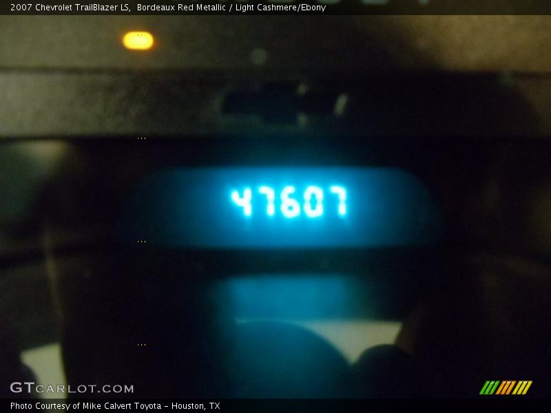 Bordeaux Red Metallic / Light Cashmere/Ebony 2007 Chevrolet TrailBlazer LS