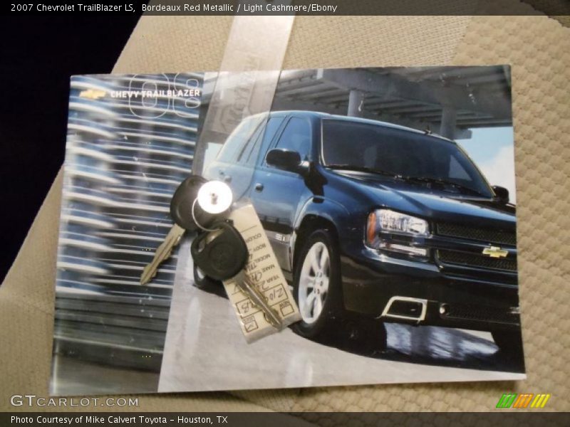 Bordeaux Red Metallic / Light Cashmere/Ebony 2007 Chevrolet TrailBlazer LS