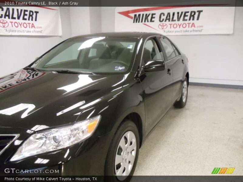 Black / Ash Gray 2010 Toyota Camry LE