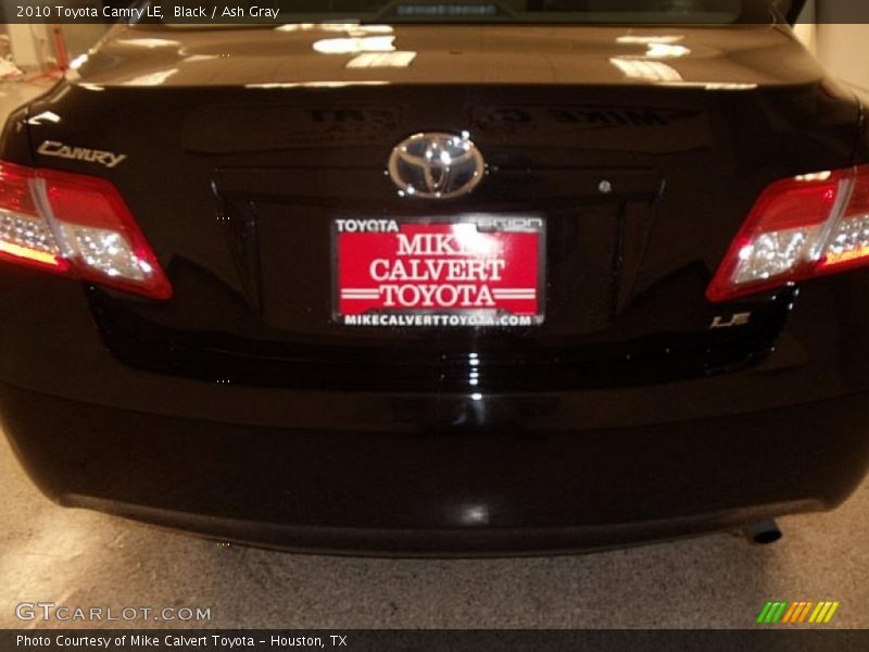 Black / Ash Gray 2010 Toyota Camry LE