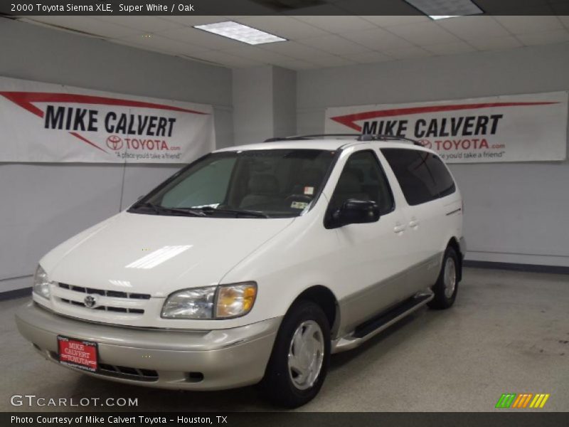 Super White / Oak 2000 Toyota Sienna XLE