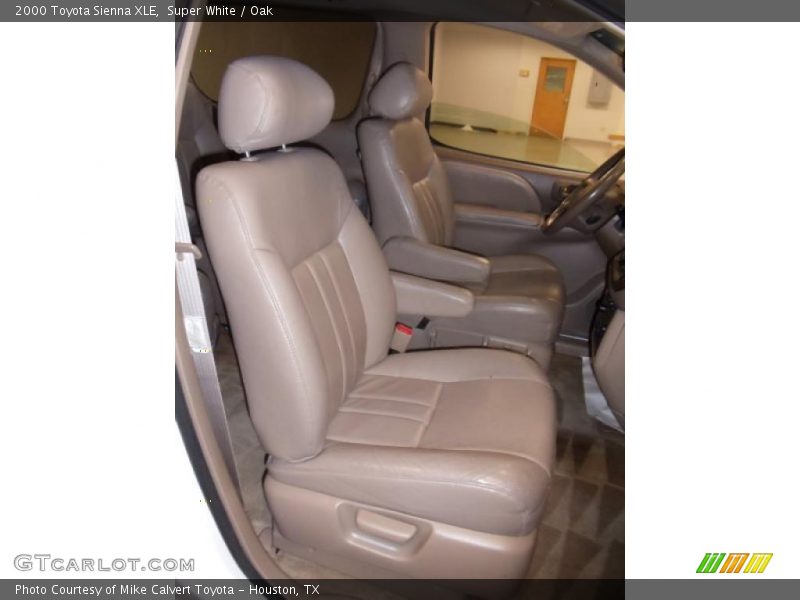 Super White / Oak 2000 Toyota Sienna XLE