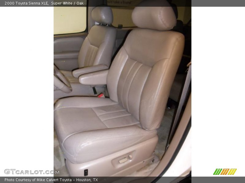 Super White / Oak 2000 Toyota Sienna XLE