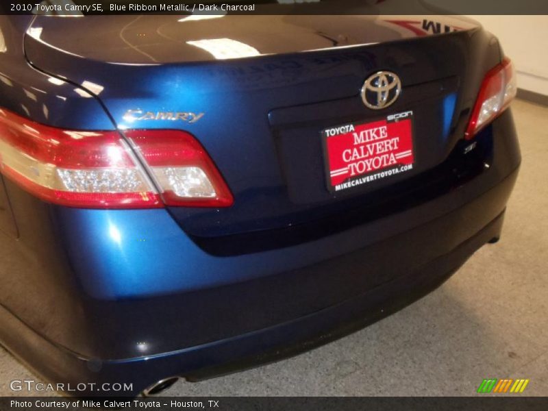 Blue Ribbon Metallic / Dark Charcoal 2010 Toyota Camry SE