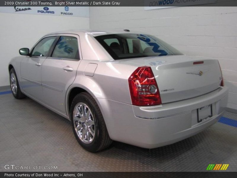 Bright Silver Metallic / Dark Slate Gray 2009 Chrysler 300 Touring