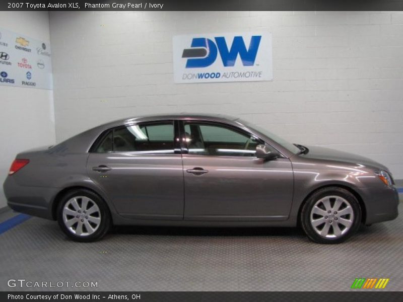 Phantom Gray Pearl / Ivory 2007 Toyota Avalon XLS