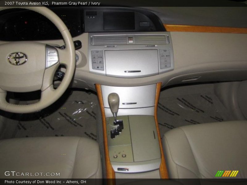 Phantom Gray Pearl / Ivory 2007 Toyota Avalon XLS
