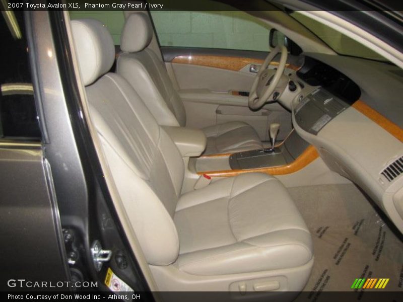 Phantom Gray Pearl / Ivory 2007 Toyota Avalon XLS