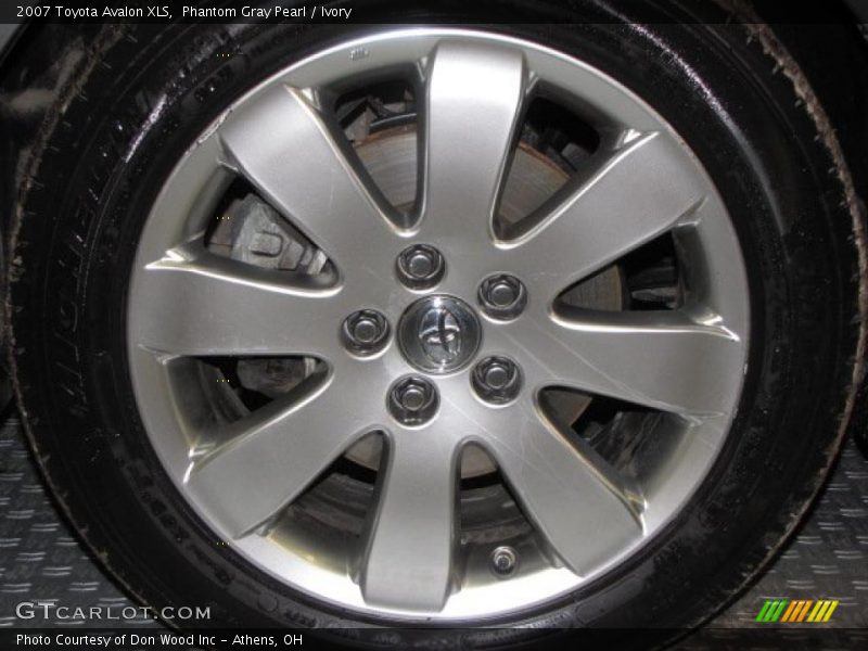 Phantom Gray Pearl / Ivory 2007 Toyota Avalon XLS