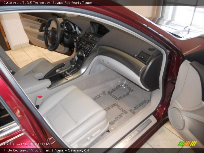 Dashboard of 2010 TL 3.5 Technology