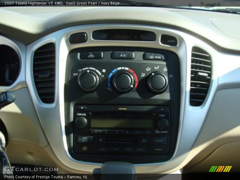 Oasis Green Pearl / Ivory Beige 2007 Toyota Highlander V6 4WD
