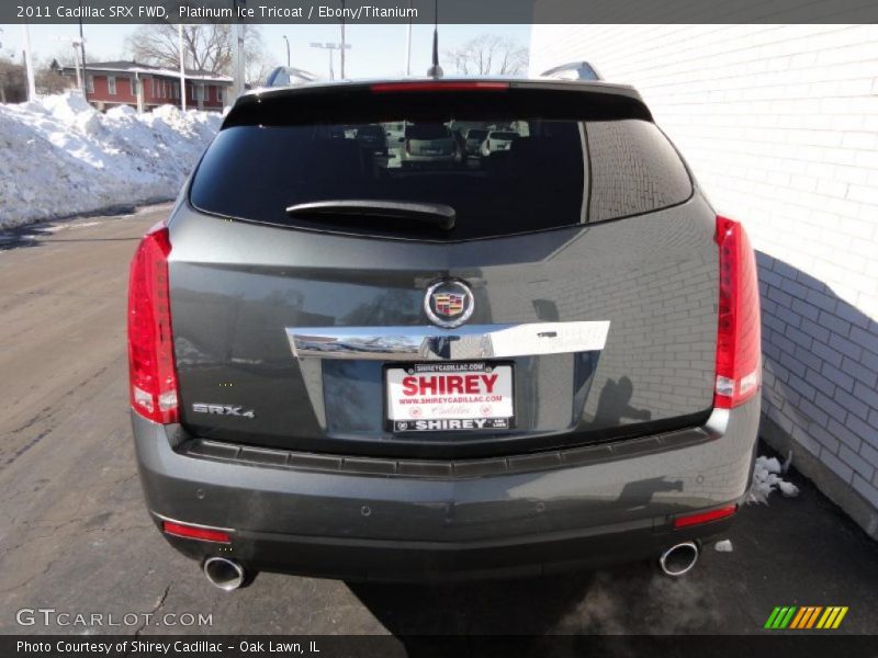 Platinum Ice Tricoat / Ebony/Titanium 2011 Cadillac SRX FWD