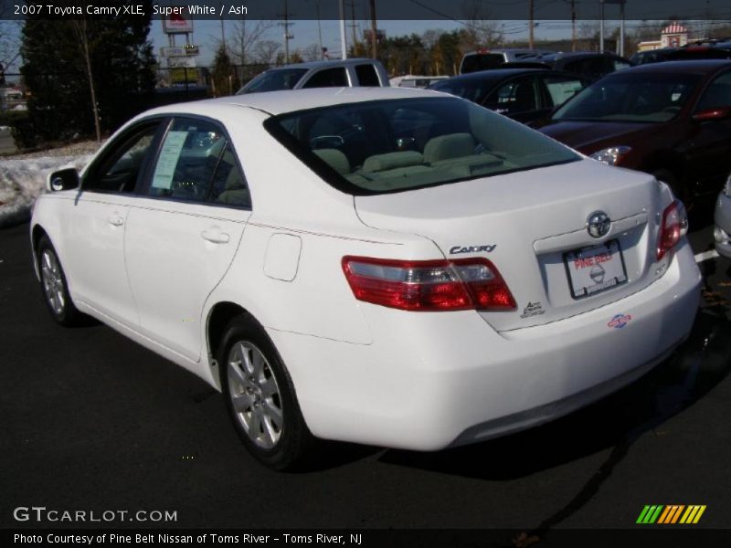 Super White / Ash 2007 Toyota Camry XLE