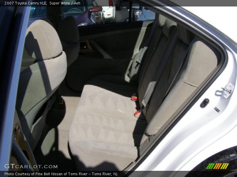 Super White / Ash 2007 Toyota Camry XLE