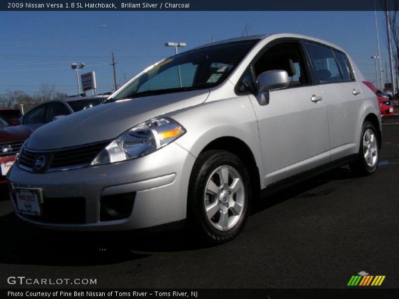 Brillant Silver / Charcoal 2009 Nissan Versa 1.8 SL Hatchback