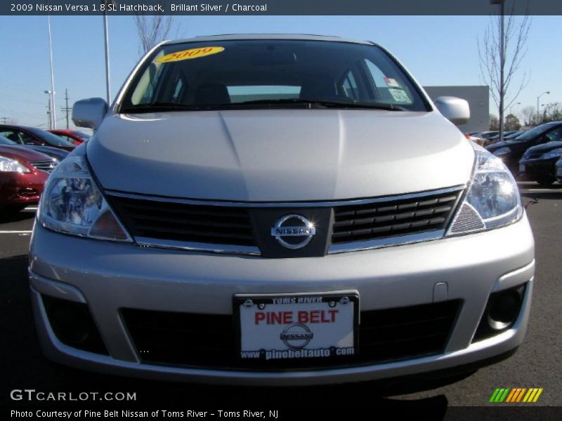 Brillant Silver / Charcoal 2009 Nissan Versa 1.8 SL Hatchback