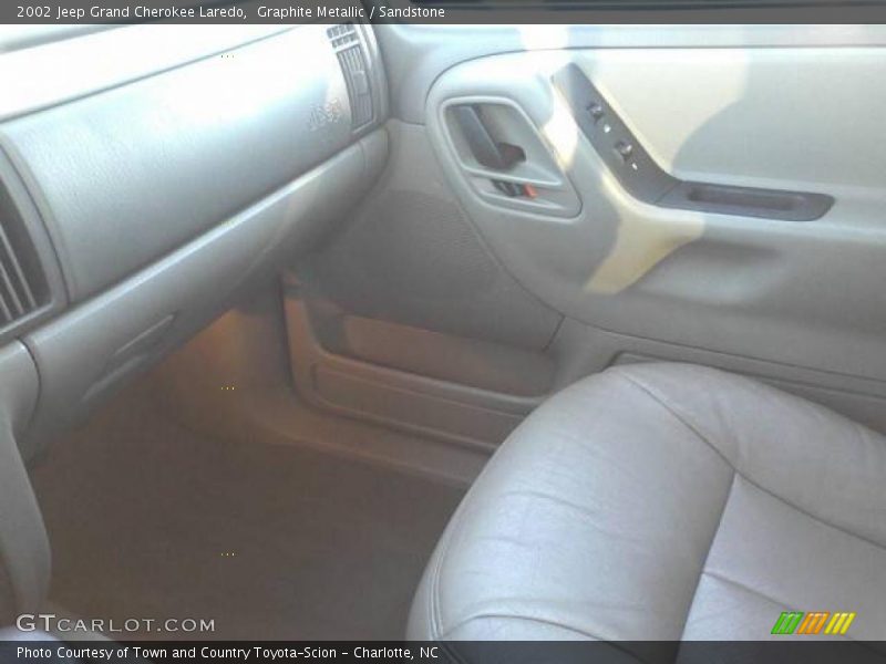 Graphite Metallic / Sandstone 2002 Jeep Grand Cherokee Laredo