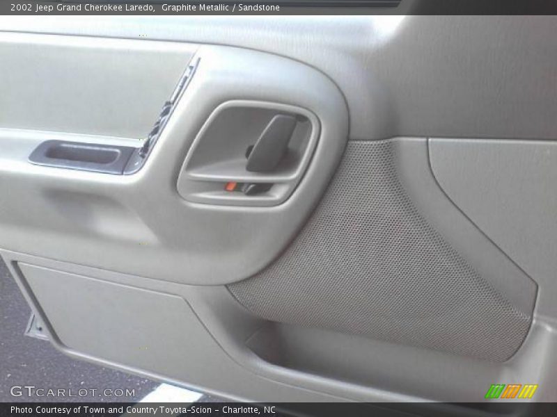 Graphite Metallic / Sandstone 2002 Jeep Grand Cherokee Laredo