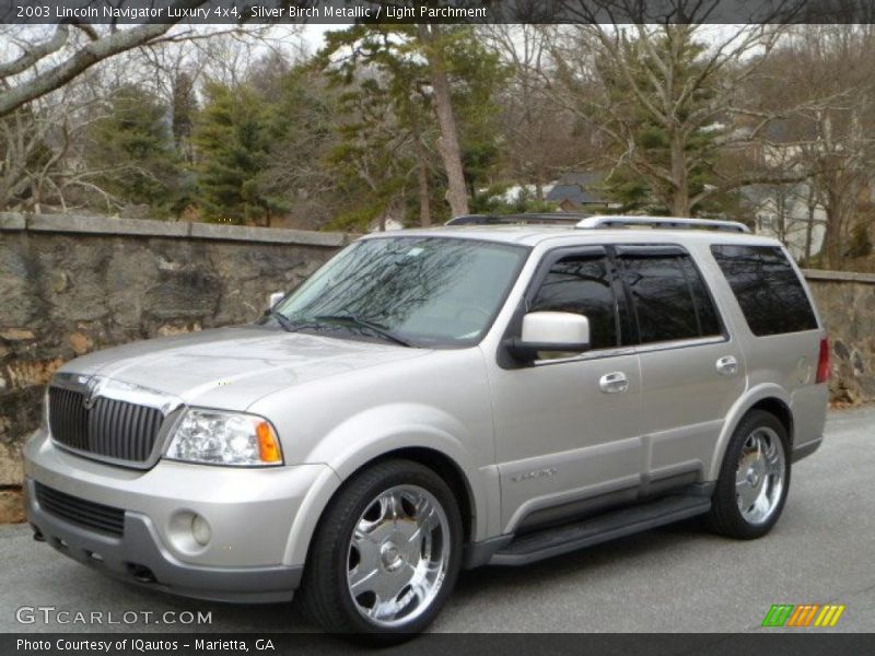 Silver Birch Metallic / Light Parchment 2003 Lincoln Navigator Luxury 4x4