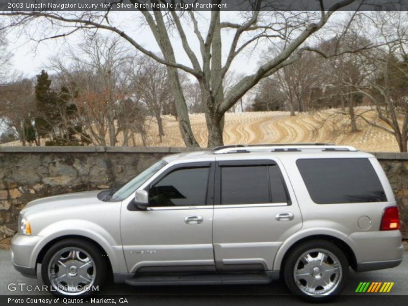 Silver Birch Metallic / Light Parchment 2003 Lincoln Navigator Luxury 4x4