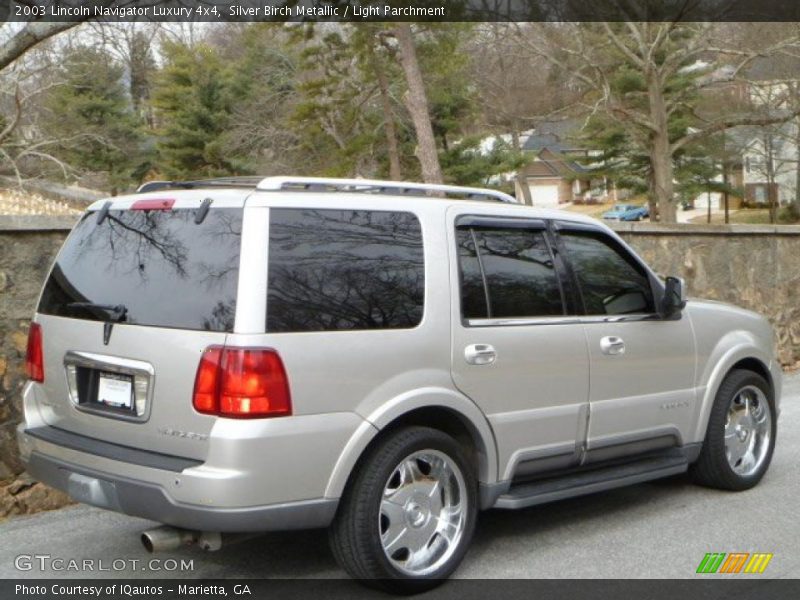 Silver Birch Metallic / Light Parchment 2003 Lincoln Navigator Luxury 4x4