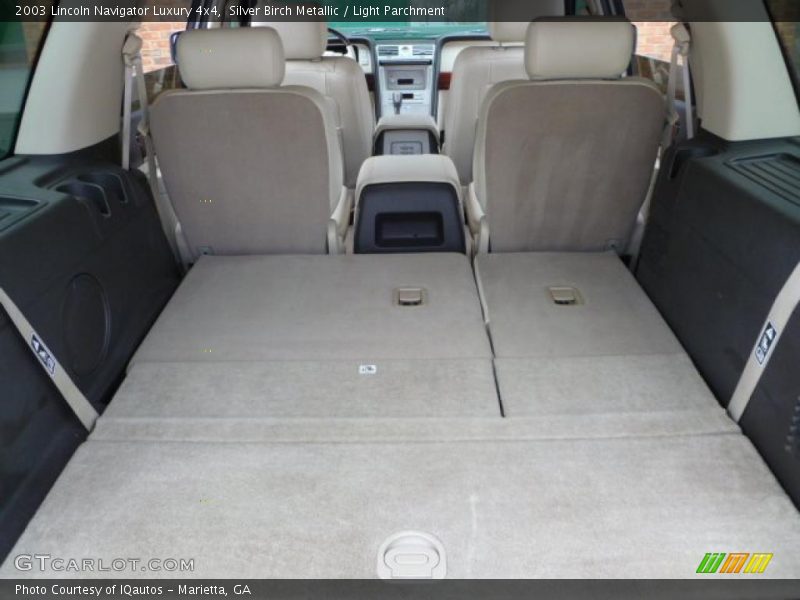 Silver Birch Metallic / Light Parchment 2003 Lincoln Navigator Luxury 4x4