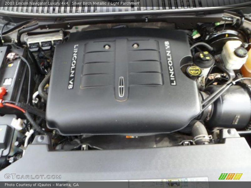 Silver Birch Metallic / Light Parchment 2003 Lincoln Navigator Luxury 4x4