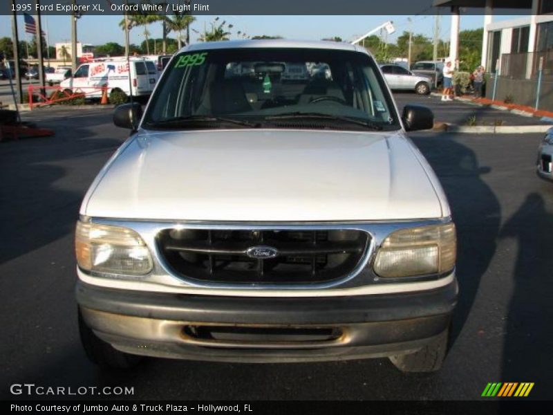 Oxford White / Light Flint 1995 Ford Explorer XL