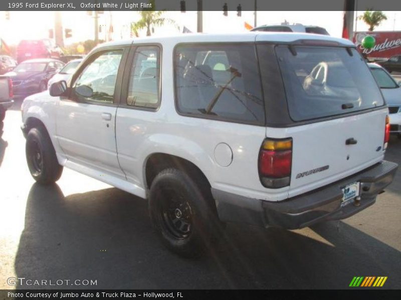 Oxford White / Light Flint 1995 Ford Explorer XL