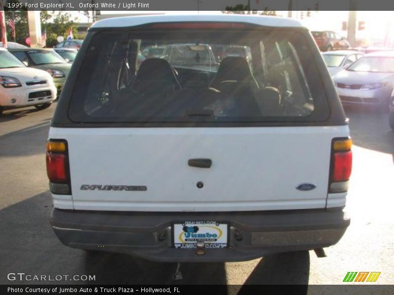 Oxford White / Light Flint 1995 Ford Explorer XL