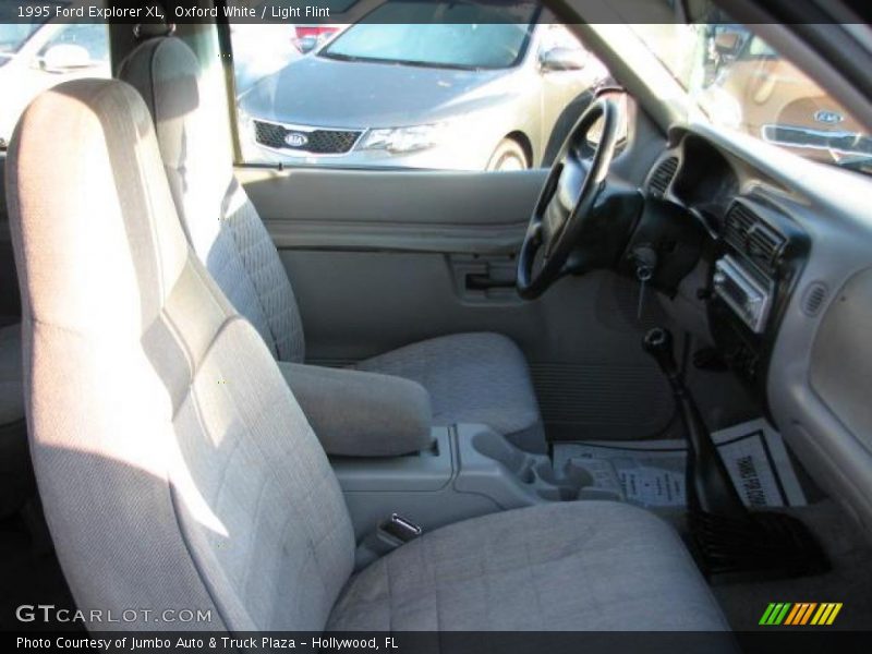 Oxford White / Light Flint 1995 Ford Explorer XL