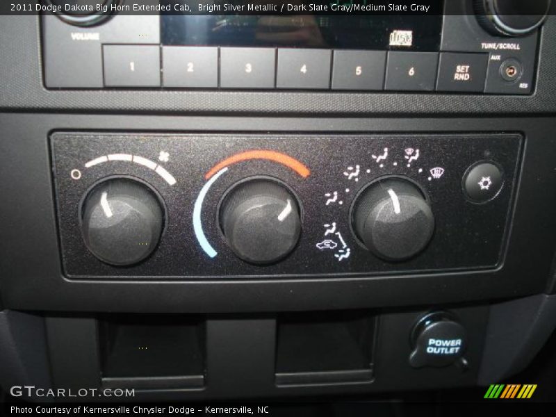 Bright Silver Metallic / Dark Slate Gray/Medium Slate Gray 2011 Dodge Dakota Big Horn Extended Cab