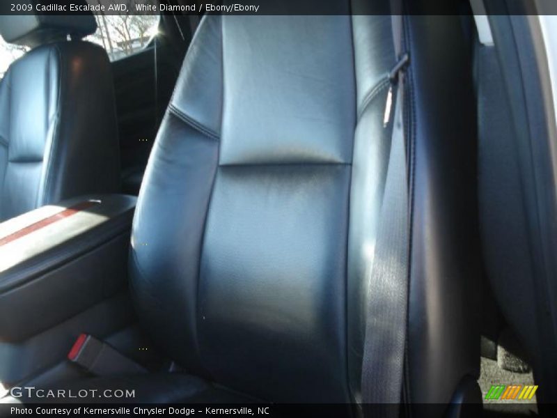 White Diamond / Ebony/Ebony 2009 Cadillac Escalade AWD