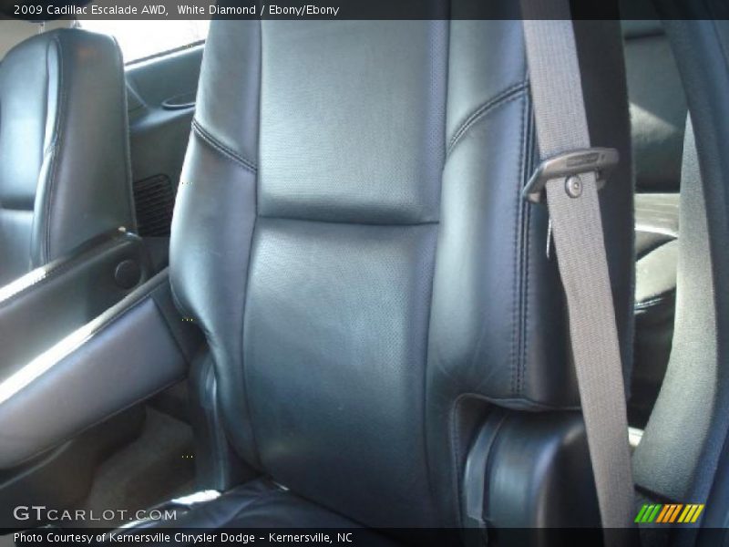 White Diamond / Ebony/Ebony 2009 Cadillac Escalade AWD