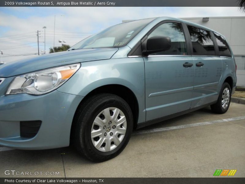 Antigua Blue Metallic / Aero Grey 2009 Volkswagen Routan S
