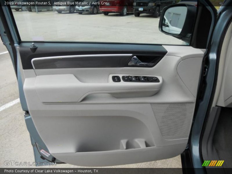 Antigua Blue Metallic / Aero Grey 2009 Volkswagen Routan S