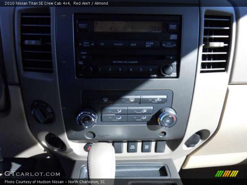 Red Alert / Almond 2010 Nissan Titan SE Crew Cab 4x4