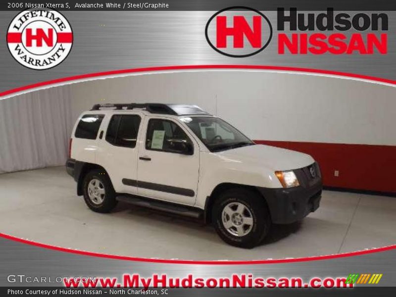 Avalanche White / Steel/Graphite 2006 Nissan Xterra S