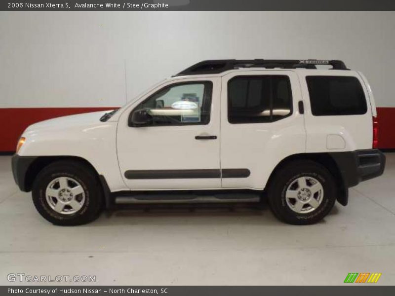 Avalanche White / Steel/Graphite 2006 Nissan Xterra S