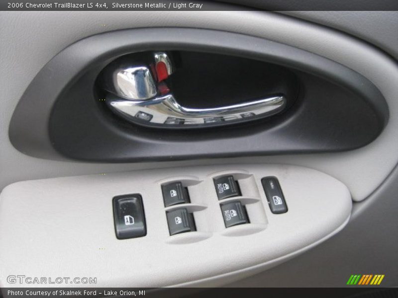 Silverstone Metallic / Light Gray 2006 Chevrolet TrailBlazer LS 4x4
