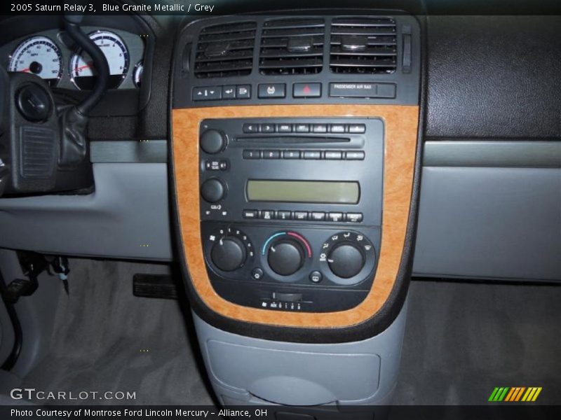 Blue Granite Metallic / Grey 2005 Saturn Relay 3