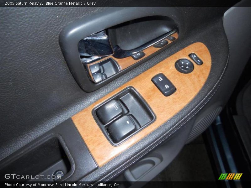 Blue Granite Metallic / Grey 2005 Saturn Relay 3