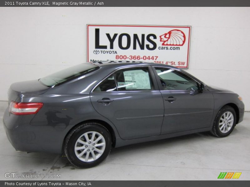 Magnetic Gray Metallic / Ash 2011 Toyota Camry XLE
