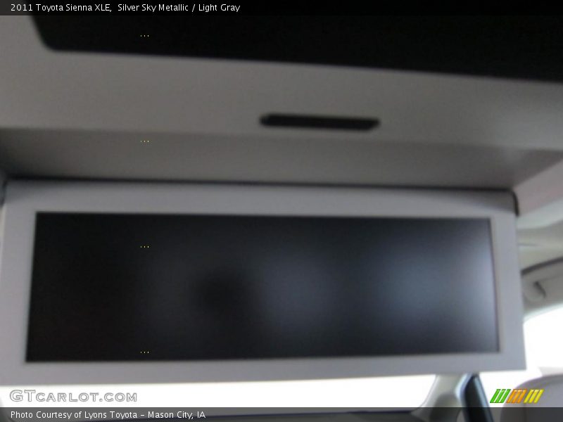 Silver Sky Metallic / Light Gray 2011 Toyota Sienna XLE
