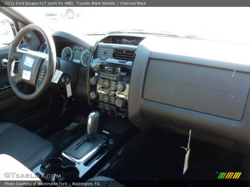 Tuxedo Black Metallic / Charcoal Black 2011 Ford Escape XLT Sport V6 4WD
